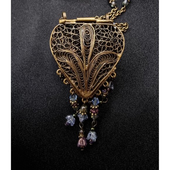 Vintage-Inspired SWEET ROMANCE Signed Floral Heart Long Locket Necklace With Cry - Picture 6 of 7